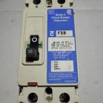 DISJONCTEUR 30A 600V 2P CUTLER-HAMMER