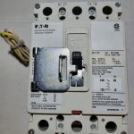DISJONCTEUR 200A 240V 3P CUTLER-HAMMER