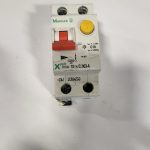 DISJCONTEUR 10A 230V 0,25KA