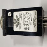 RELAIS A TEMPORISATION 8 BROCHES (0-10 sec.) TENSION D'ENTRÉE : 100-120V AC, CONTACT RATING : 5A 250V AC