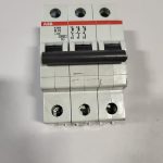 DISJONCTEUR MINIATURE 3P 277/480V 10A