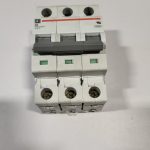 CIRCUIT BREAKER 4A 3P 277/480V (D4)